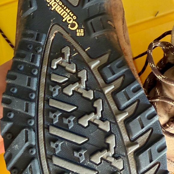 Columbia Brown Hiking Boots - Picture 9 of 10